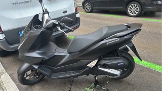 Honda PCX 125 2025 Negra - Como Nueva !