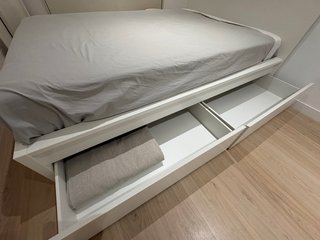 Cama Malm Ikea 140x200 con cajones
