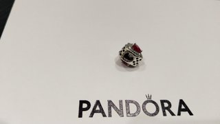 Pandora Corazón Circonitas Rojo y Plata