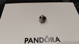 Pandora Corazón Circonitas Rojo y Plata
