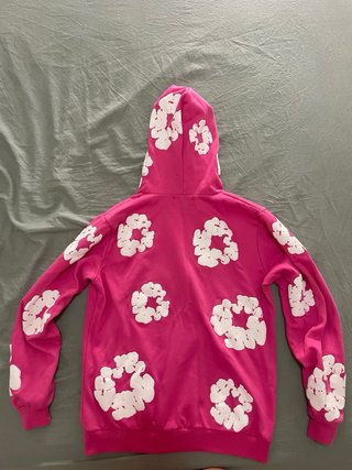 Sudadera Denim Tears Rosa con Estampado Blanco