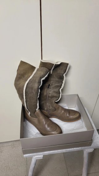 Stivali montone Geox beige/marrone