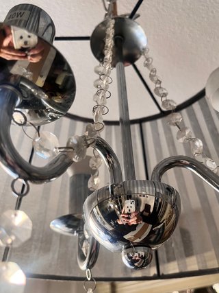Lámpara de techo gris y plateada