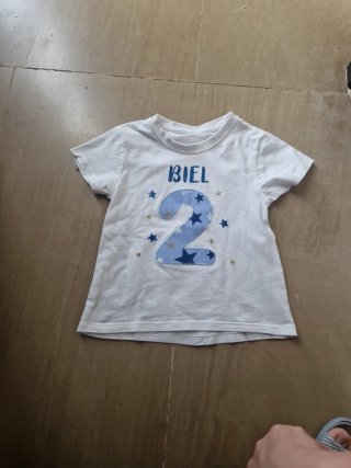Camiseta personalizada 2 años.