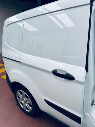 Ford Transit Courier 2021