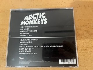 Lote 2 CDs Arctic Monkeys AM y Tranquility Base HC