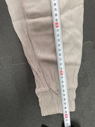 Pantalón baggy beige piedra talla M pequeña