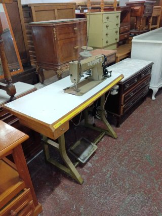 Máquina de Coser Industrial