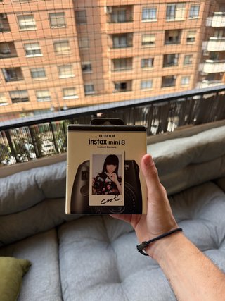 Cámara Fujifilm Instax Mini 8 Negra