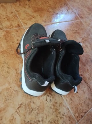 Botas ZUODI Negras y Rojas