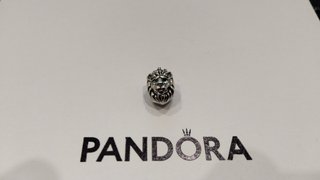 Charm Pandora Rey León Disney Plata