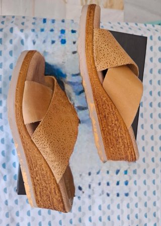 Sandaliasverano de tiras, de  Daniela Bonzanie