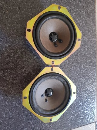 Pareja de altavoces   marca LG,