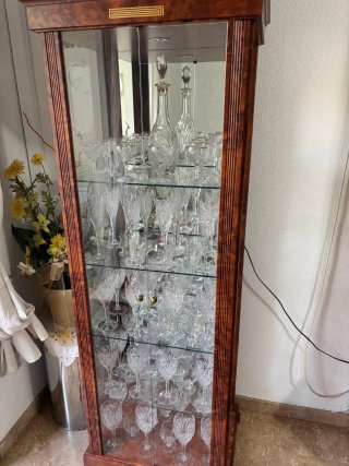 Vitrina de cristal antigua madera