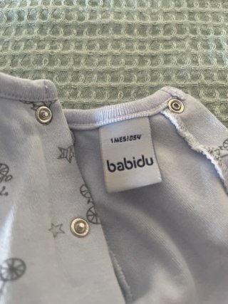 Conjunto Babidú. 1 mes.