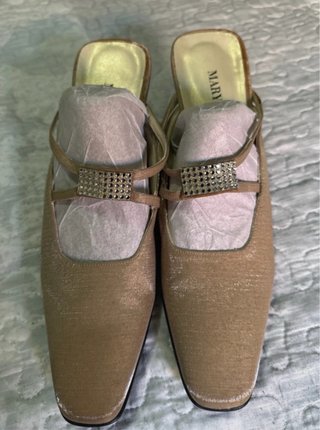 Zapatos y bolso fiesta dorados