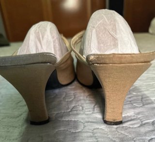 Zapatos y bolso fiesta dorados