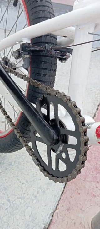 Bicicleta BMX GT R20 Blanca