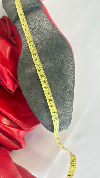 Botines rojos de cuero