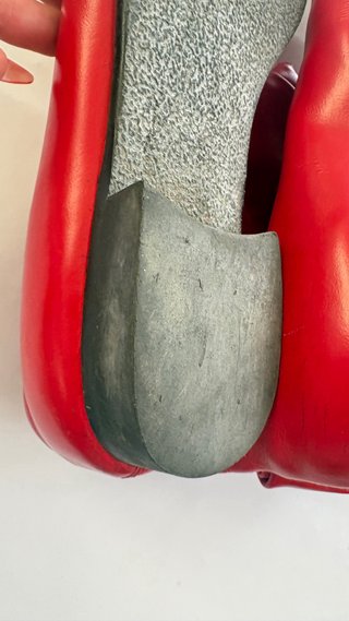 Botines rojos de cuero