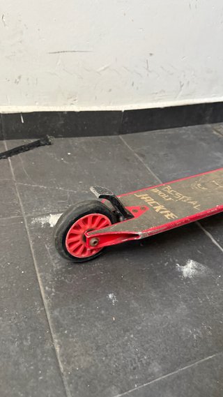 Patinete Bestial Wolf Jackie Rojo