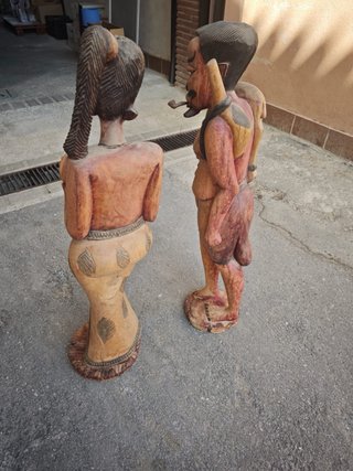 Figuras de madera mazica