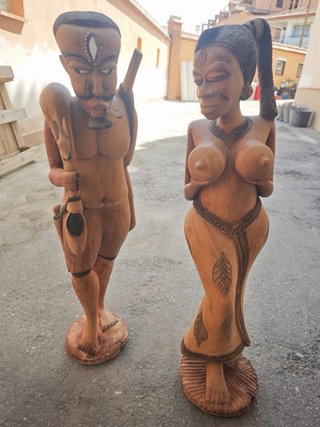 Figuras de madera mazica