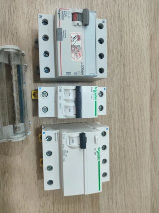 Interruptor Diferencial Legrand y Schneider 4x25A