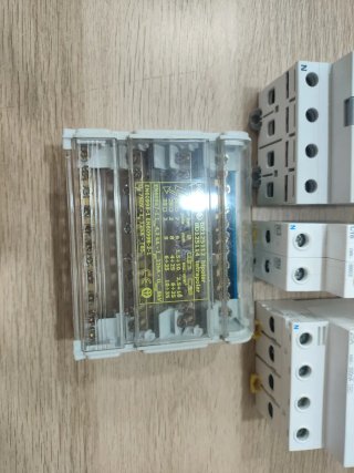 Interruptor Diferencial Legrand y Schneider 4x25A