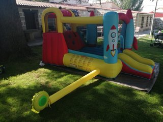 ALQUILER - Castillo hinchable Outsunny con tobogán