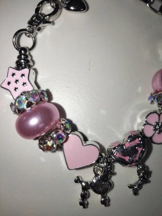 Pulsera tipo Pandora con charms