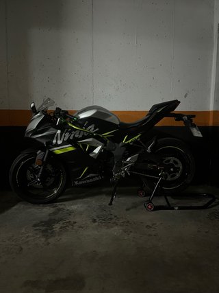 Kawasaki Ninja 125cc Sportbike.