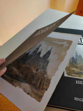 Sagrada Família 1882-2010. Ed. Limitada
