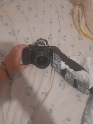 Cámara Canon EOS 1300D Negra