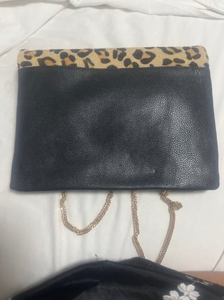 Bolso Leopardo y Negro Cadena Dorada