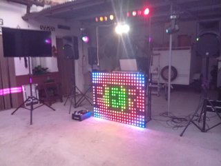 Equipo DJ Karaoke Fiesta. tu fiesta un éxito