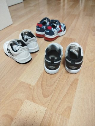 Lote Zapatillas Adidas y Nike