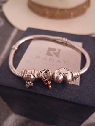 Pulsera Pandora con charms corazón y perrito 18 cm