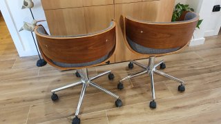 2 Sillas Oficina Giratorias Madera y Tela.