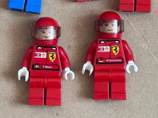 LEGO Línea de meta Ferrari #8672