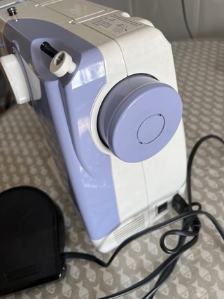 Máquina de coser Alfa Modelo 649