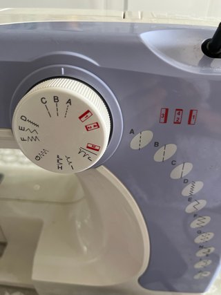 Máquina de coser Alfa Modelo 649