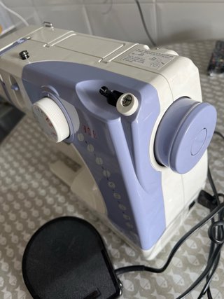 Máquina de coser Alfa Modelo 649