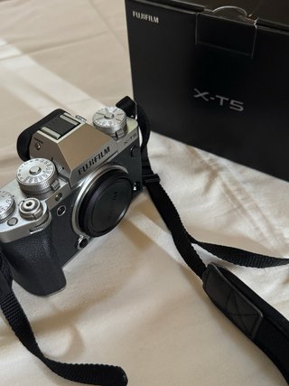 Fujifilm X-T5 - Cámara Nueva con Garantía