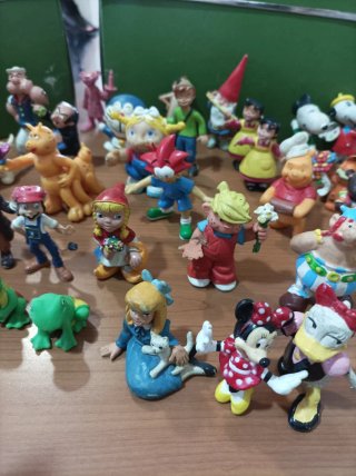 Lote de muñecos de PVC