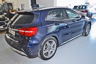 MERCEDES-BENZ GLA 200 AMG PACK