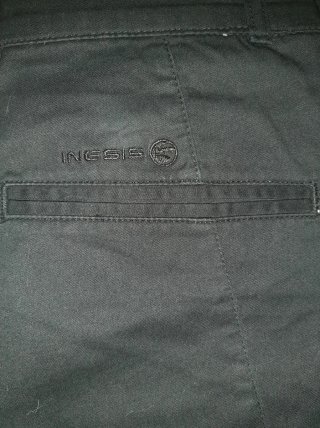 Pantalones de vestir negros y blancos