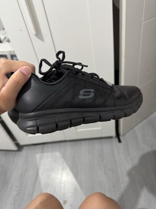 Zapatillas Skechers Sure Track Mujer