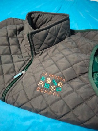 Uniforme Colegio La Devesa Carlet