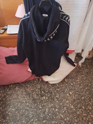 Sudadera Kappa Negra con Logo